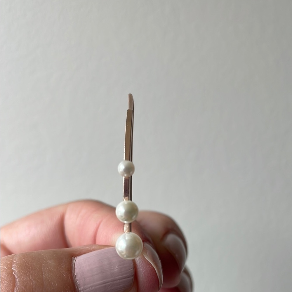 Rose Gold Color Pearl Earings - Picture 6 of 10